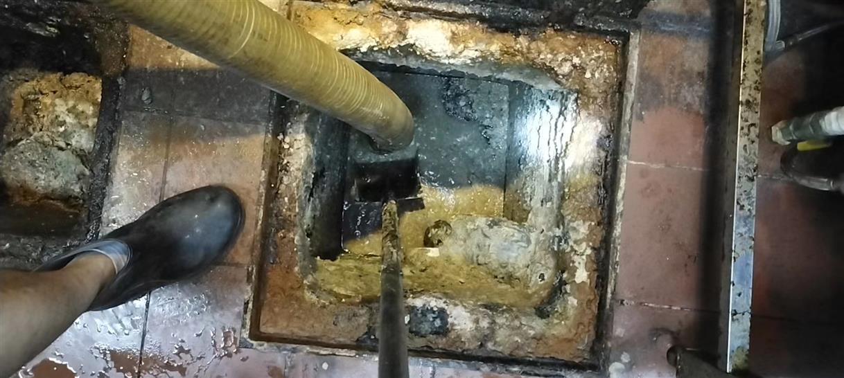 阿合奇污水池清理一般都有毒气，怎么预防中毒呢？